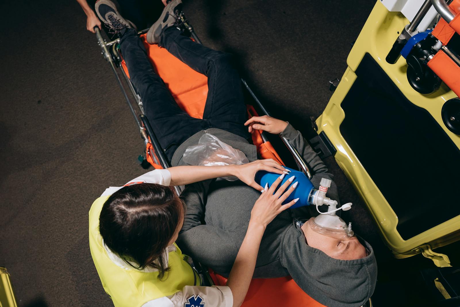 Экстренная непредвиденная помощь